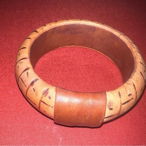 Unique Bamboo Wood Carved Bangle Bracelet Natural Earthy Boho - Picture 2 of 3